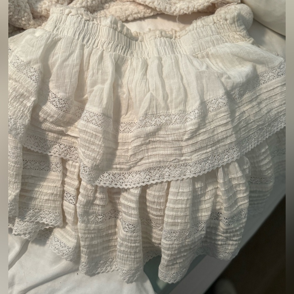 Arie rock n’ ruffle skirt